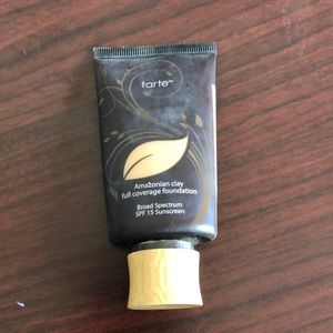 Light med neutral tarte clay foundation